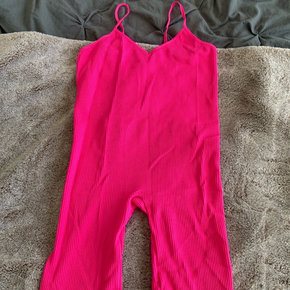 Romper - Picture 2 of 5